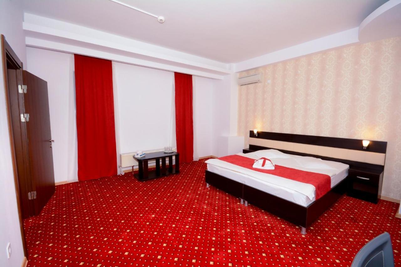 Hotel Magic - City Center Πιτέστι Εξωτερικό φωτογραφία