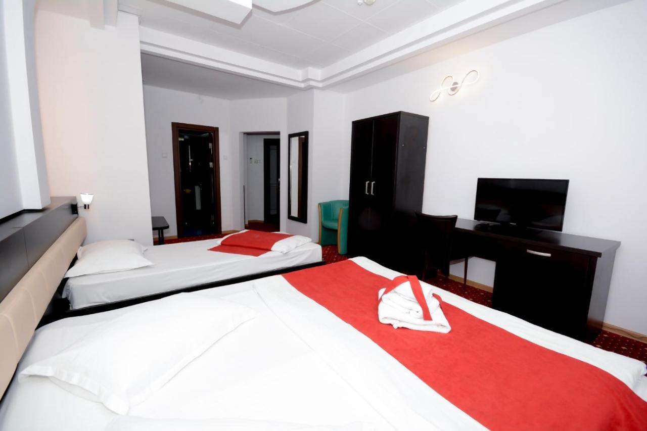 Hotel Magic - City Center Πιτέστι Εξωτερικό φωτογραφία