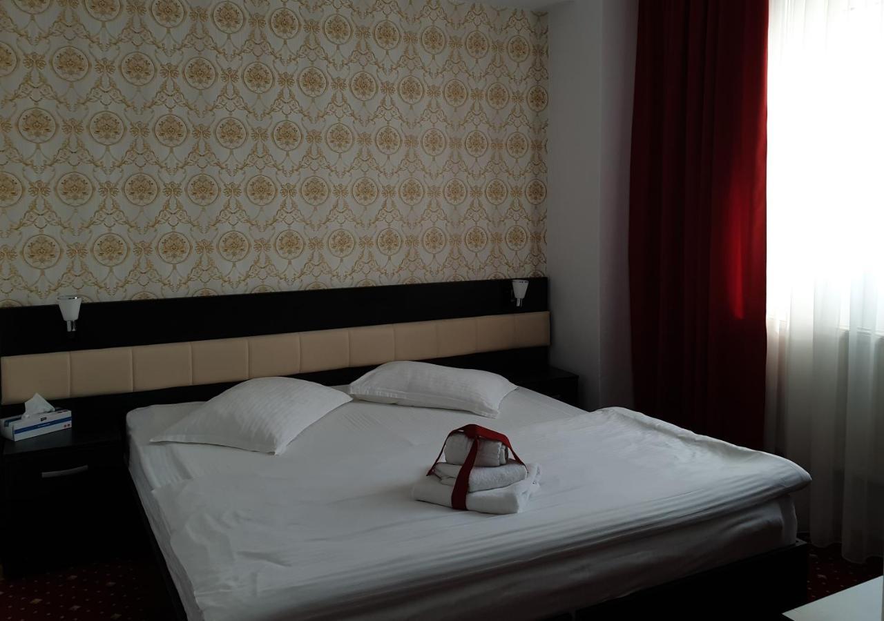 Hotel Magic - City Center Πιτέστι Εξωτερικό φωτογραφία
