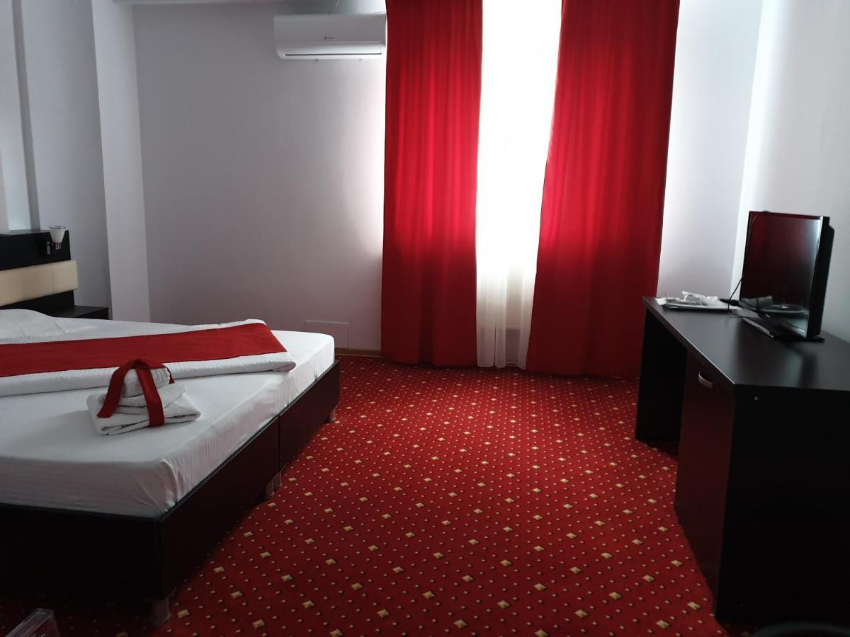 Hotel Magic - City Center Πιτέστι Εξωτερικό φωτογραφία